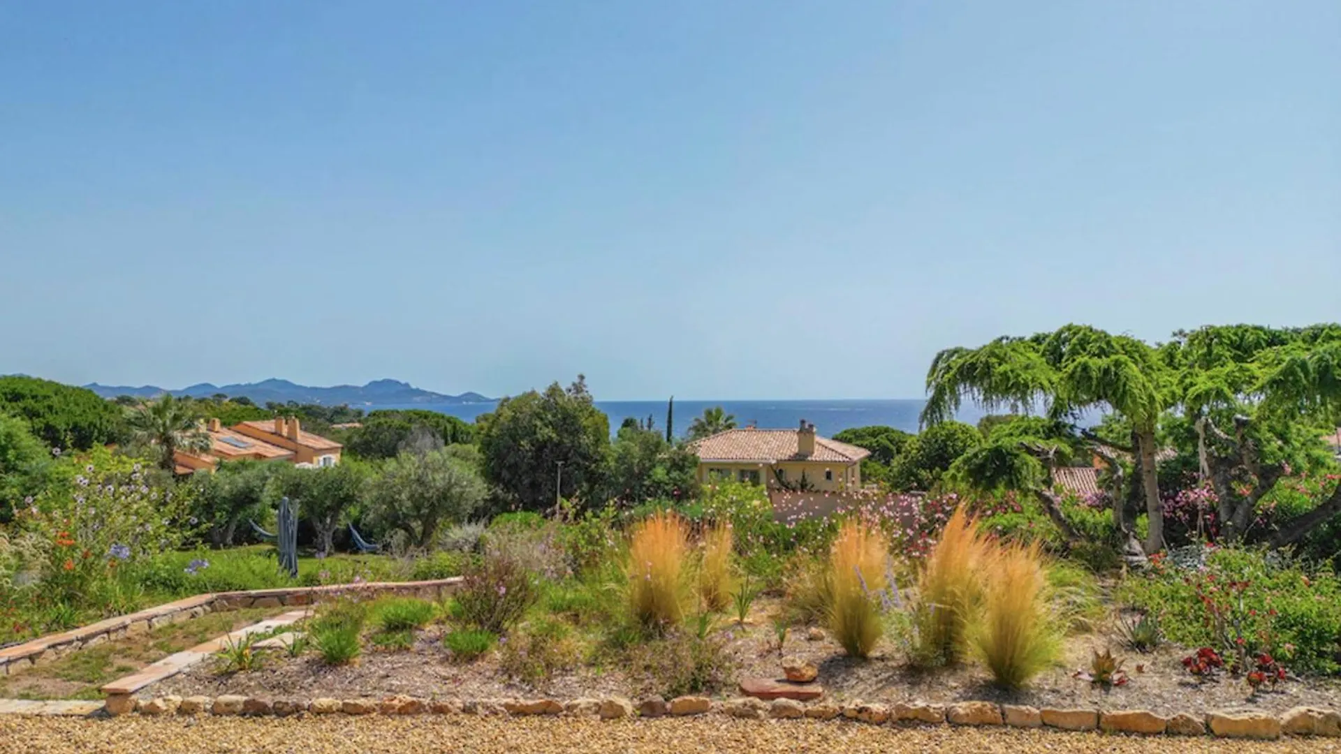 別荘 Spacious And Secure Villa With View ロクブリューヌ・シュル・アルジャン フランス